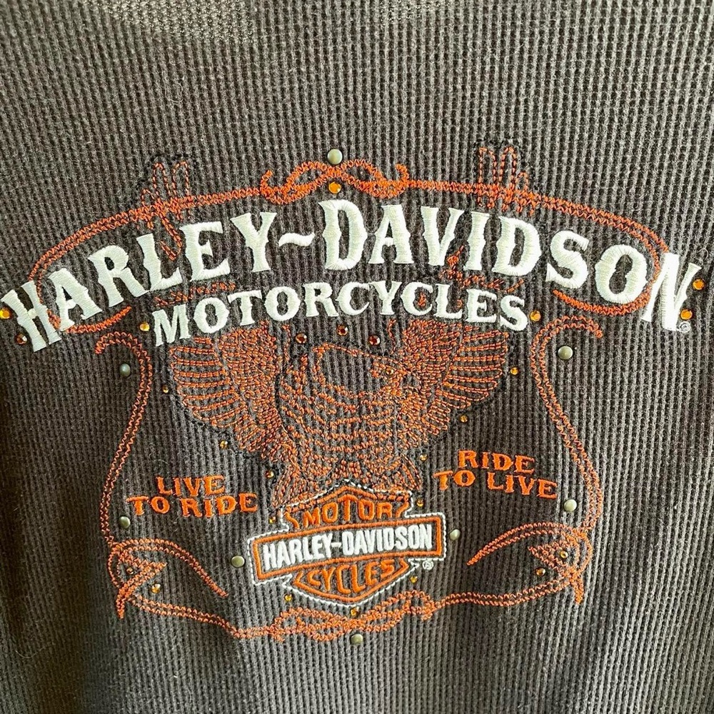 ✨SOLD✨Vintage Harley Davidson Motorcycles Embroidered Thermal Shirt in Chocolate - Picture 6 of 6